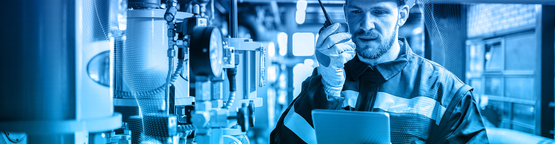 Cog-SP-CTA Image-Gen-5 Operator reviewing equipment data